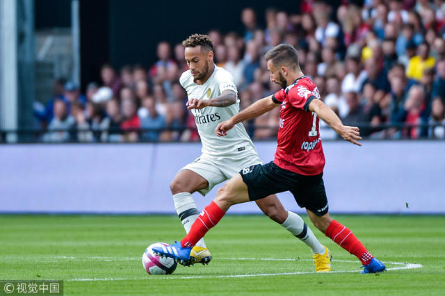  里昂主场爆冷不敌克莱蒙遭遇赛季首场败绩