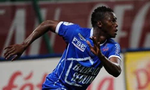  特鲁瓦保级大战关键进球源自角球战术配合  